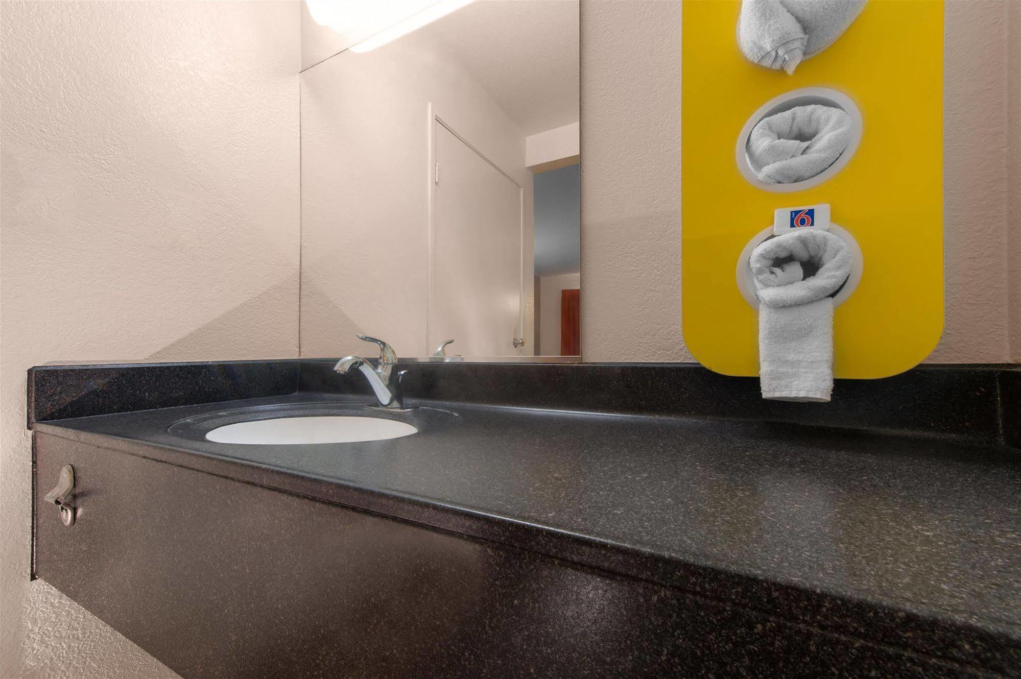 Motel 6-Bismarck, Nd Екстер'єр фото
